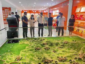 洛陽市市委常委、宣傳部長王飛蒞臨洛陽正大調(diào)研